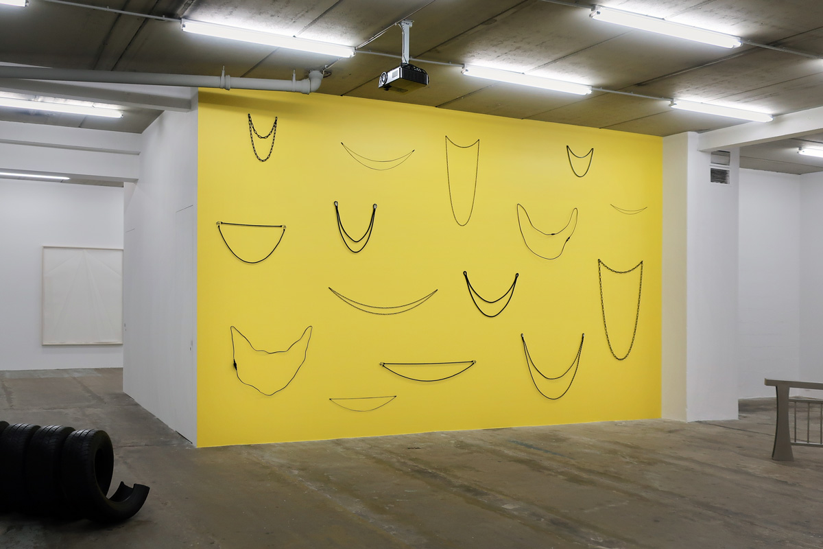 Elsa Werth, Blind Smile, 2021, exhibition view at LG_1